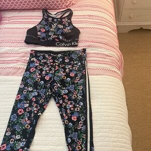 *last change availability before listing removed !*
Calvin Klein Activewear Set
